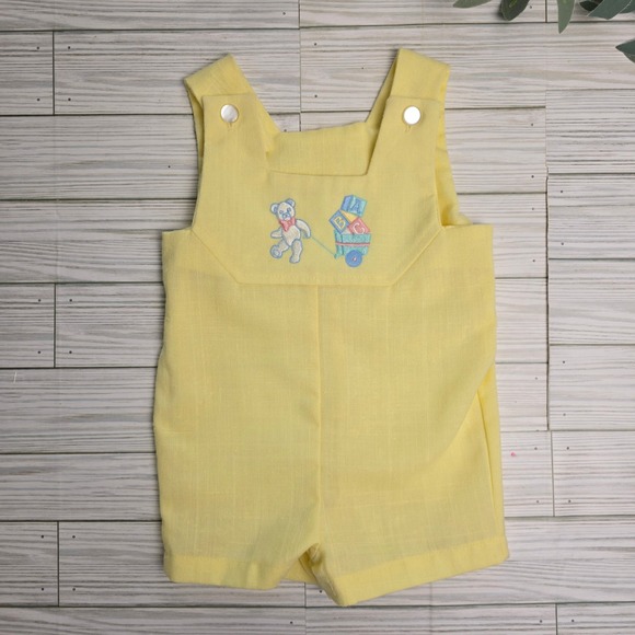 Vintage Baby Boys Yellow Romper Embroidered Teddy Bear Blocks Outfit 0-3 Months - Picture 1 of 6